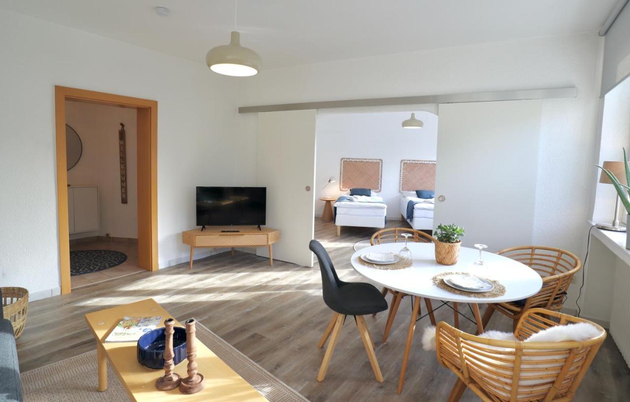 Boho Apartment: Netflix + Balcony + Bathtub Essen Eksteriør bilde