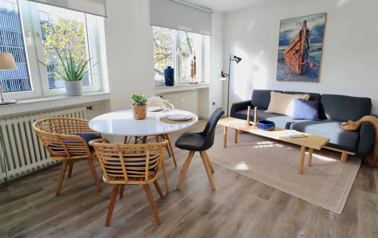 Boho Apartment: Netflix + Balcony + Bathtub Essen Eksteriør bilde